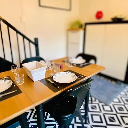 La Maison Des Plantes, Charmante, Atypique Et Cosy Pour 4 Personnes Avec Parking Et Jardin 度假居