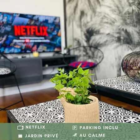 La Maison Des Plantes, Charmante, Atypique Et Cosy Pour 4 Personnes Avec Parking Et Jardin Nyaraló *