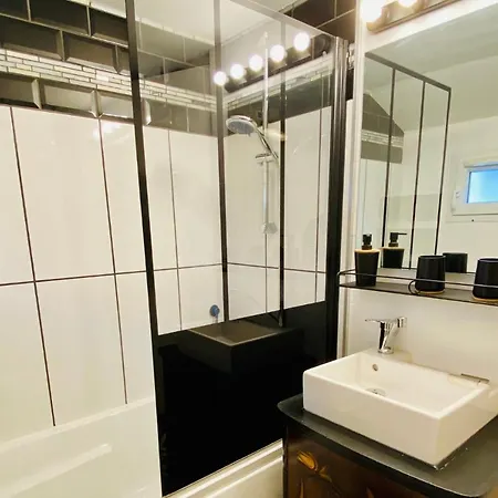 بيت للعطل La Maison Des Plantes, Charmante, Atypique Et Cosy Pour 4 Personnes Avec Parking Et Jardin *