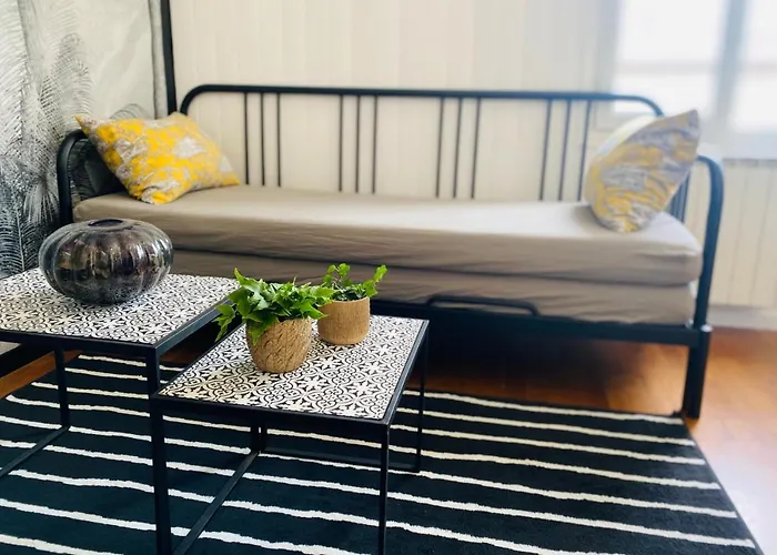 La Maison Des Plantes, Charmante, Atypique Et Cosy Pour 4 Personnes Avec Parking Et Jardin *