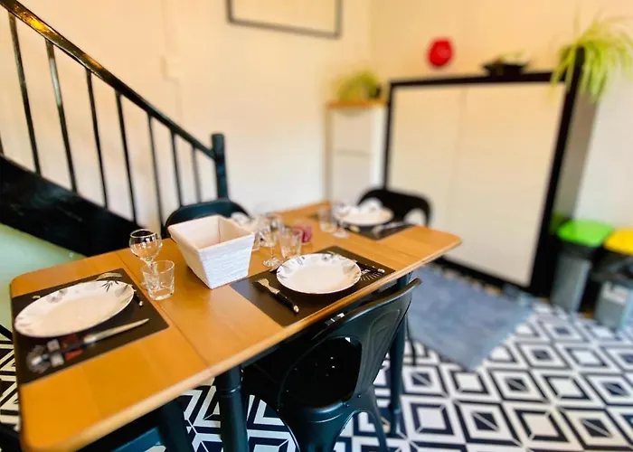 La Maison Des Plantes, Charmante, Atypique Et Cosy Pour 4 Personnes Avec Parking Et Jardin Feriehus